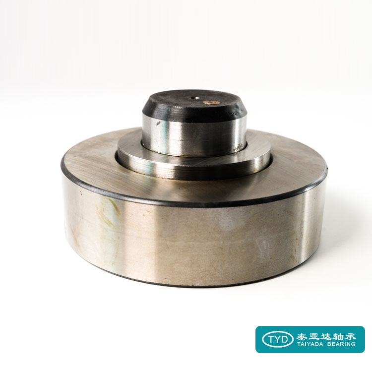 KR Roller bearing with bolted axis